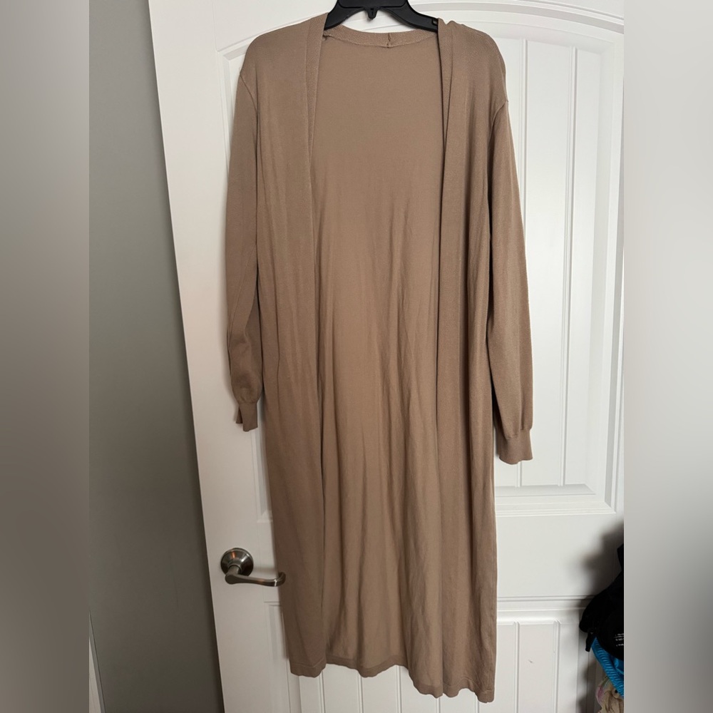 Elegant Tan Maxi Cardigan